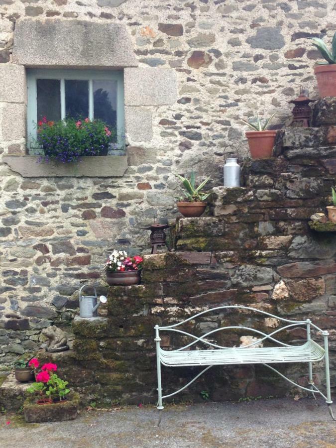 Le Petit Chateau, Matisse Noyal-Pontivy Exterior photo